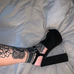 Steve Madden black suede platforms